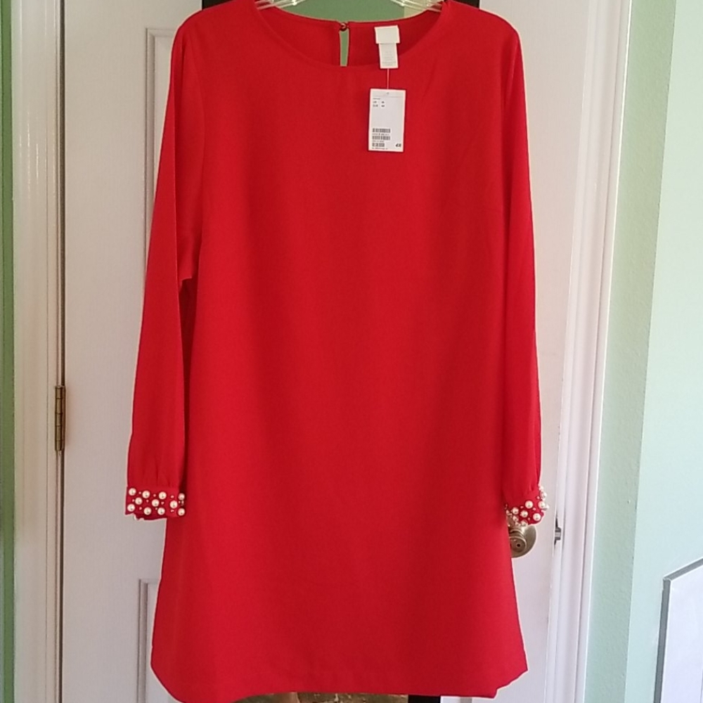 Beautiful Red H&M Holiday Sheath Dress
